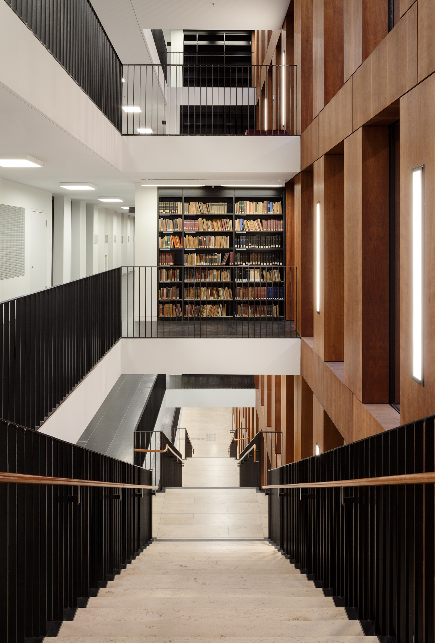 ARCHITEKTUR / INTERIEUR / Grimm Zentrum Berlin