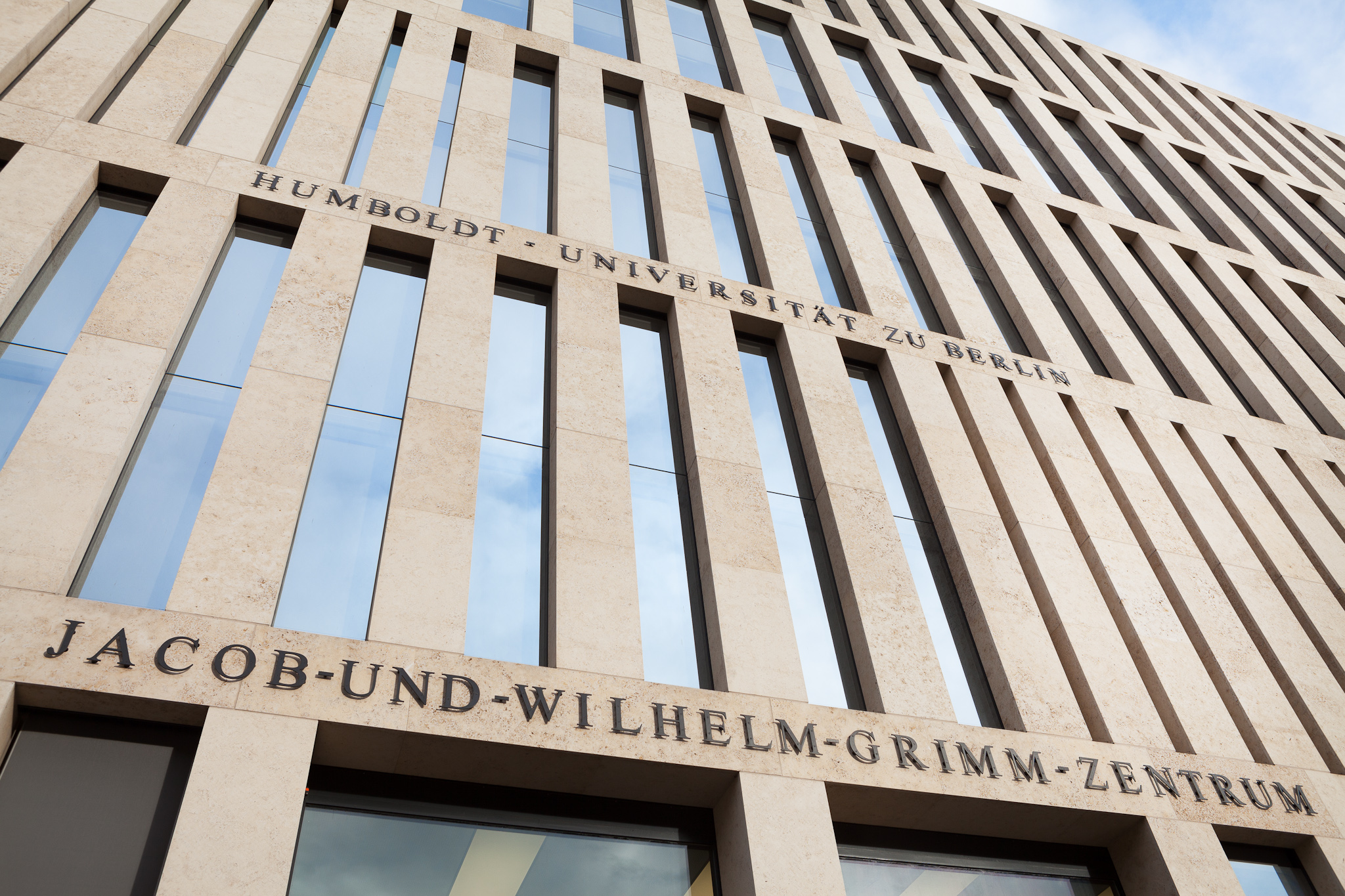 ARCHITEKTUR / INTERIEUR / Grimm Zentrum Berlin