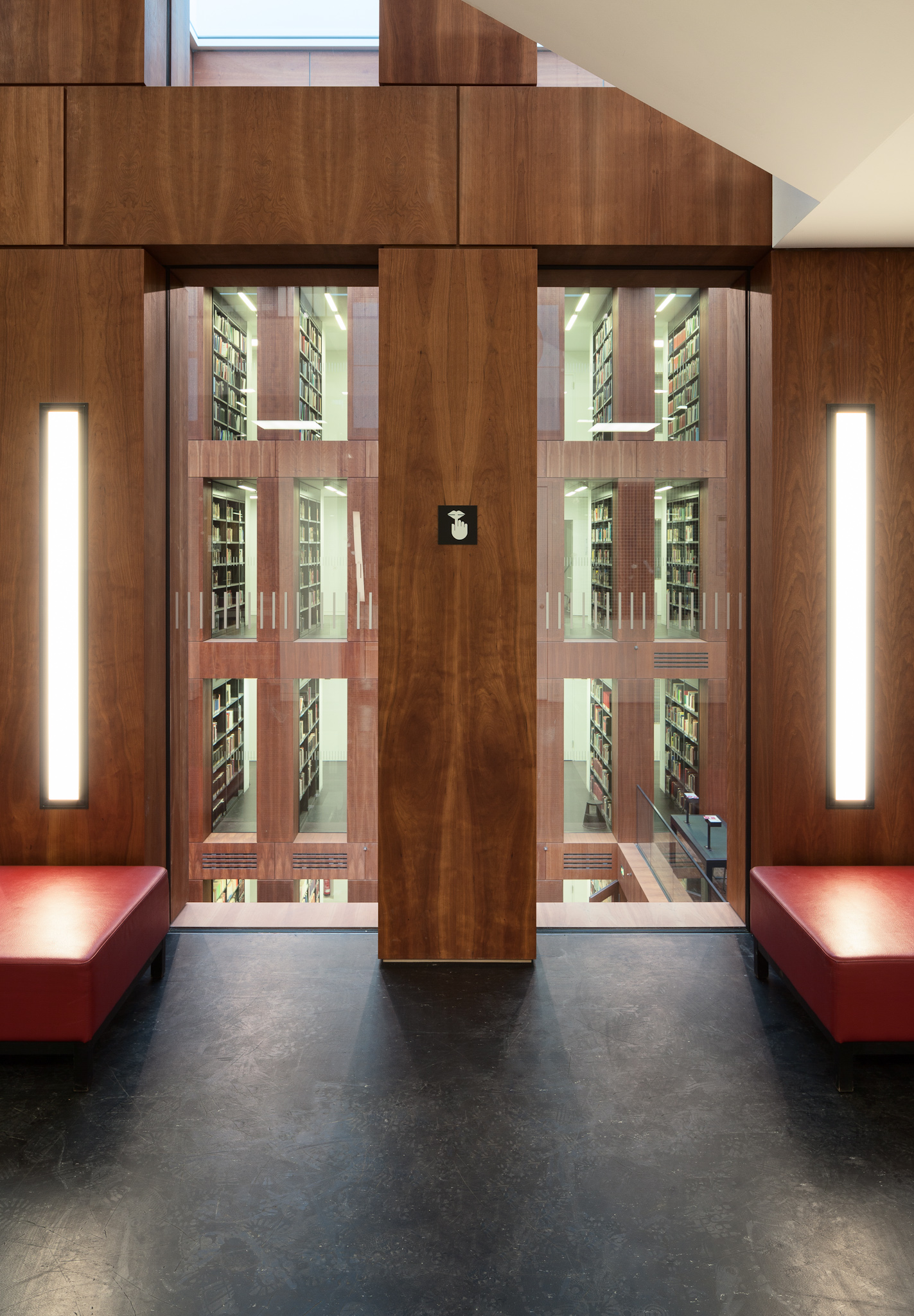 ARCHITEKTUR / INTERIEUR / Grimm Zentrum Berlin