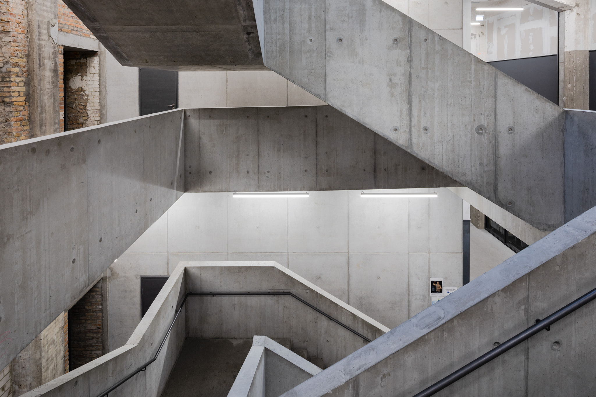 HOCHSCHULE FÜR SCHAUSPIELKUNST ERNST BUSCH-BERLIN