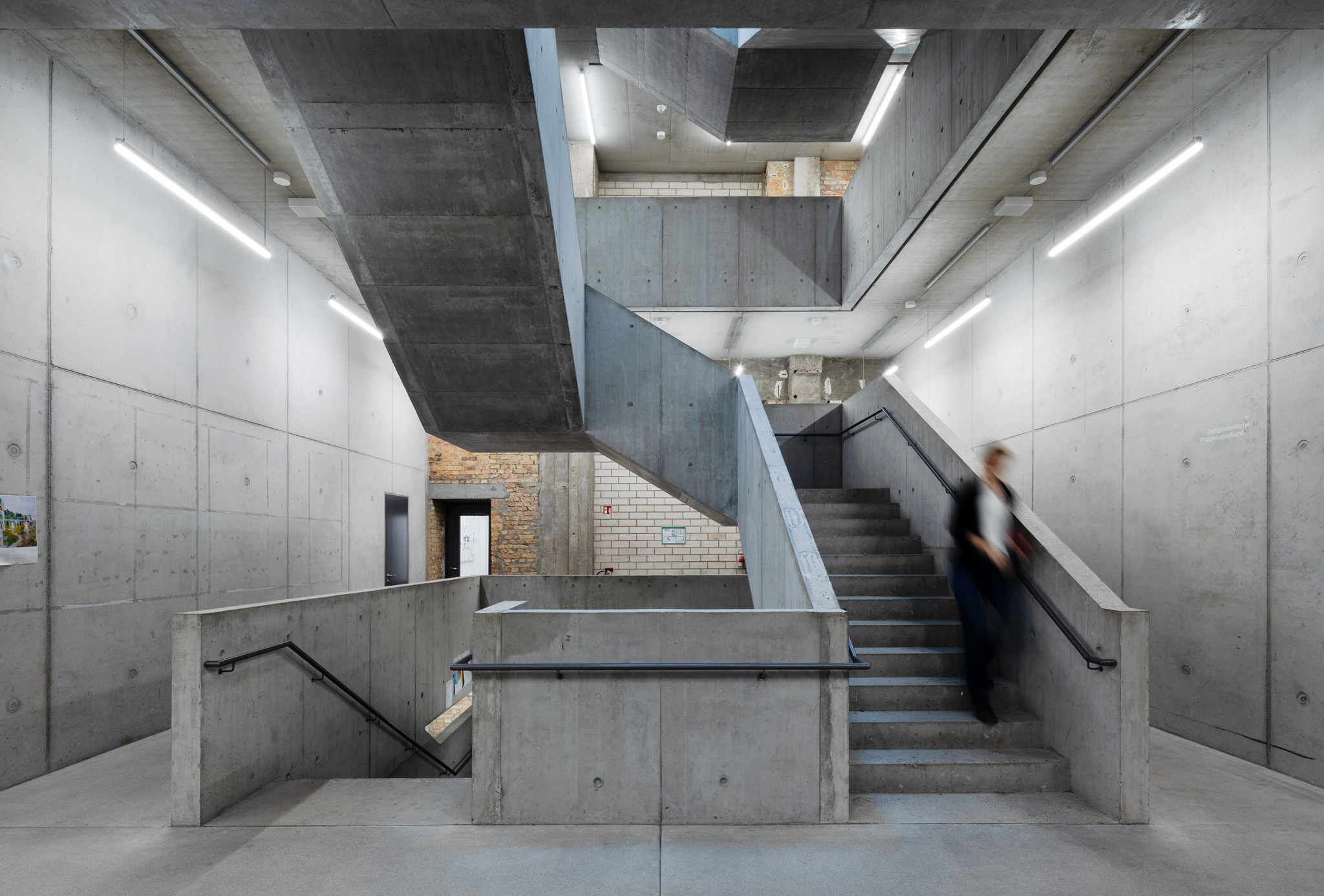 HOCHSCHULE FÜR SCHAUSPIELKUNST ERNST BUSCH-BERLIN